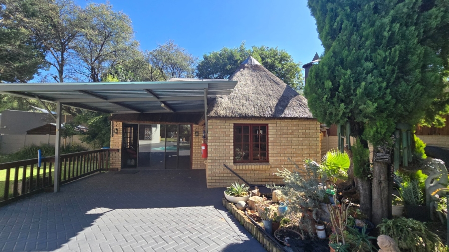 3 Bedroom Property for Sale in Langenhovenpark Free State
